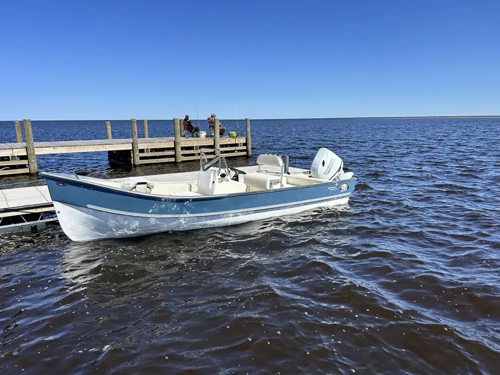 Winnipeg Yawl 21' in The Water